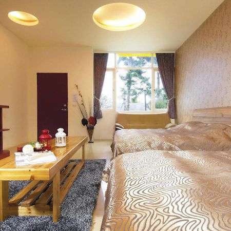 Moon Light Bed And Breakfast Nantou Exterior photo